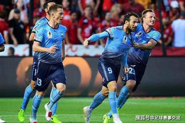 巴尔科拉职业生涯首度上演帽子戏法，成红军欧冠历史第八位